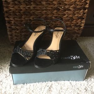 Black wedge sandal, woven upper, ankle strap, Sz 6